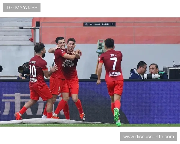 豪门对决再掀高潮国脚绝杀引爆联赛争冠悬念球迷热议未来走势升温持续