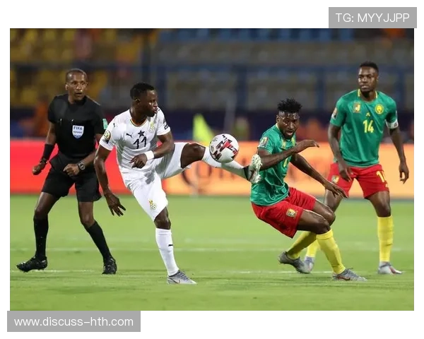 豪门对决引爆周末赛场争冠形势再度生变球迷热议裁判判罚焦点